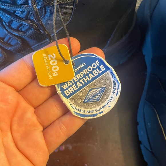 Columbia Insulted Snow Boots - Picture 3 of 4